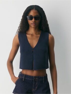 NWT ARITZIA BASQUE TOP KNIT TOP
